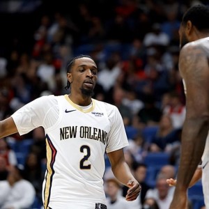 壹号娱乐下载-防守能力确实出色，但鹈鹕侧翼大闸受制于糟糕的投篮只能打中锋？